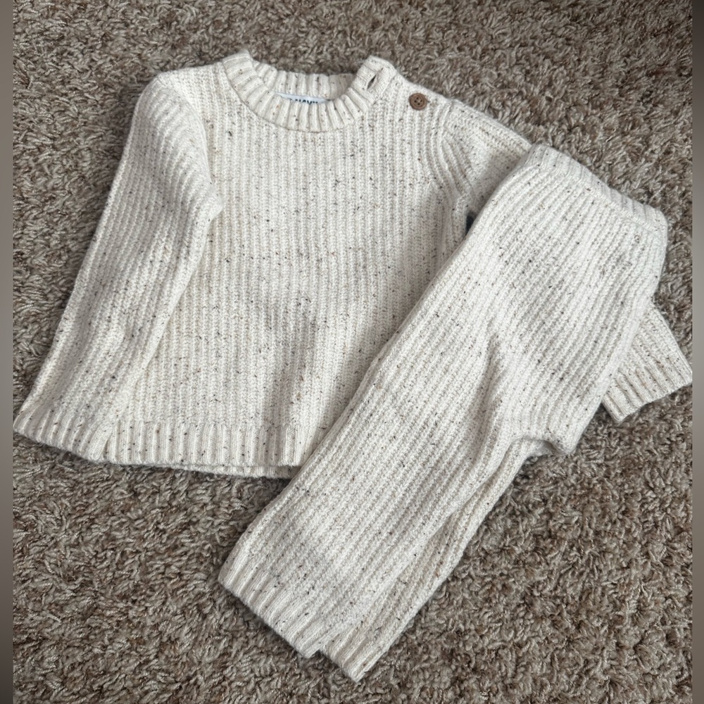 Old Navy knit set.